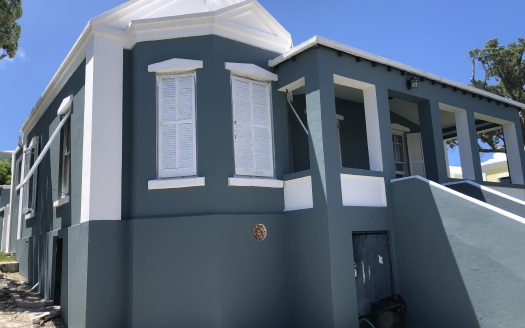 Charming Stand-Alone Cottage in the Heart of Sandys