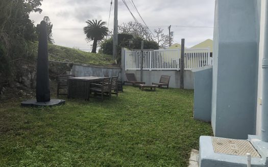 Charming Stand-Alone Cottage in the Heart of Sandys